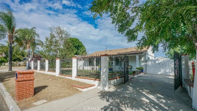 15370 Kadota, Sylmar, CA 91342