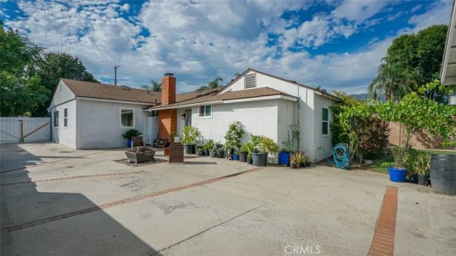 15370 Kadota, Sylmar, CA 91342