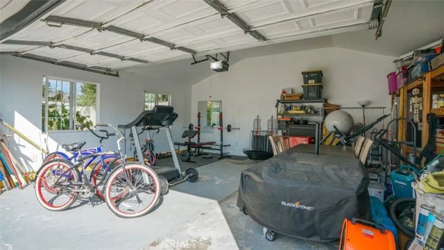 15370 Kadota, Sylmar, CA 91342