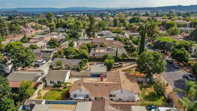 15370 Kadota, Sylmar, CA 91342