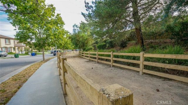 15370 Kadota, Sylmar, CA 91342