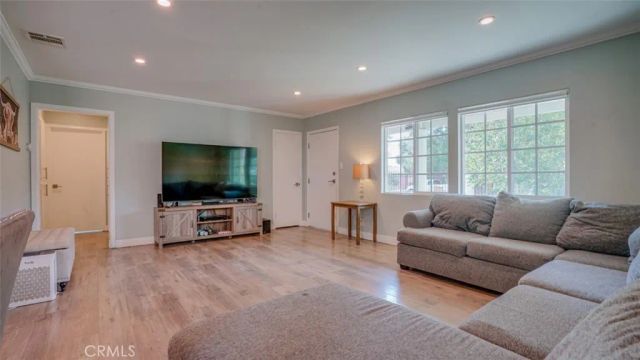 15370 Kadota, Sylmar, CA 91342