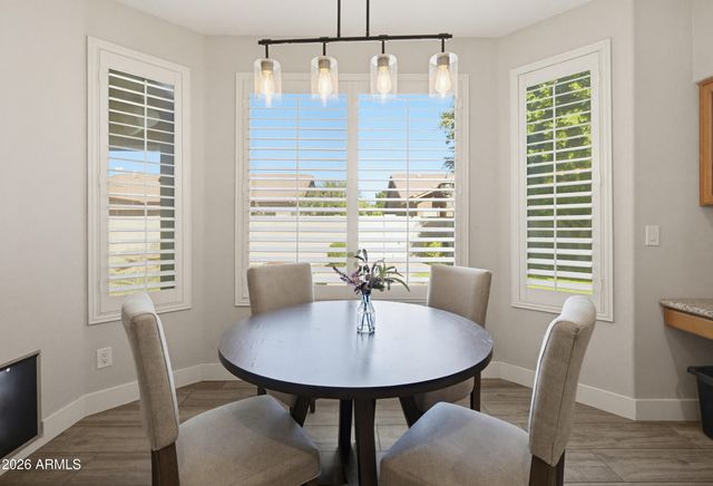 3302 E Javelina Avenue, Mesa, AZ 85204