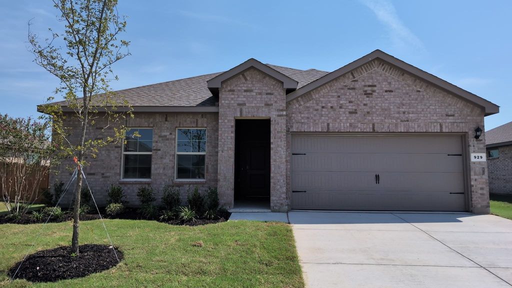 929 BOLL WEEVIL Drive, Cleburne, TX 76031