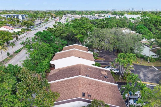 19986 NE 5th Court 4d, Miami, FL 33179
