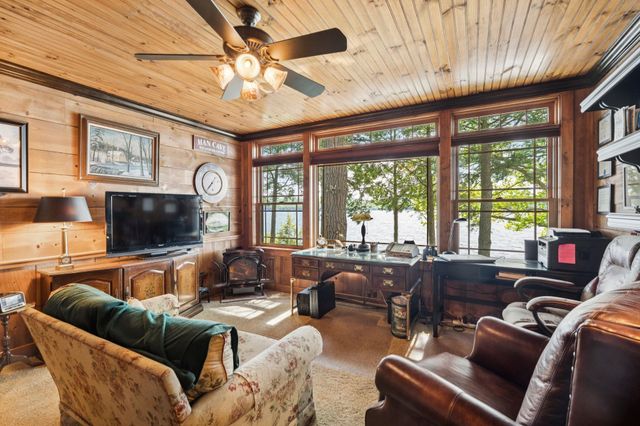 122 Broadside Road, Wolfeboro, NH 03894