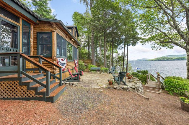 122 Broadside Road, Wolfeboro, NH 03894
