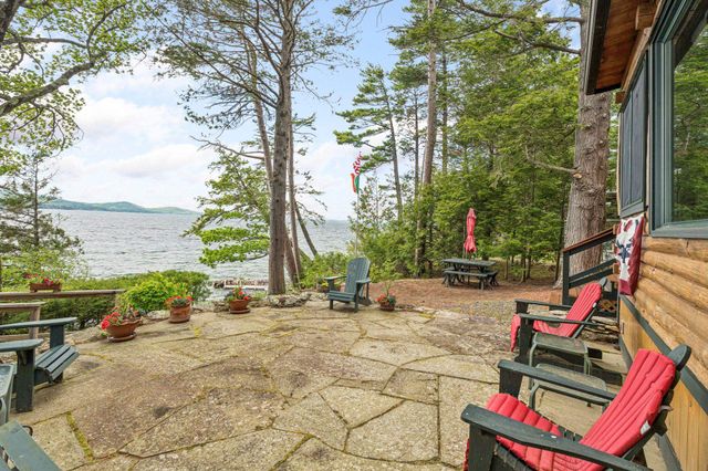 122 Broadside Road, Wolfeboro, NH 03894