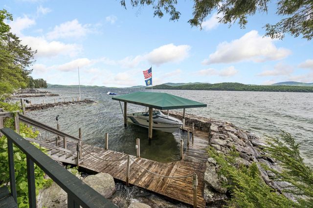 122 Broadside Road, Wolfeboro, NH 03894