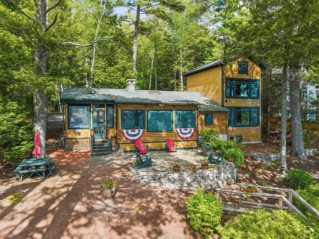 122 Broadside Road, Wolfeboro, NH 03894