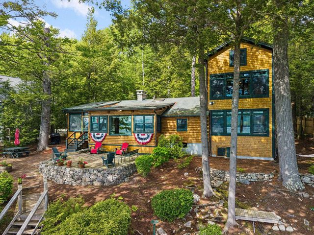 122 Broadside Road, Wolfeboro, NH 03894