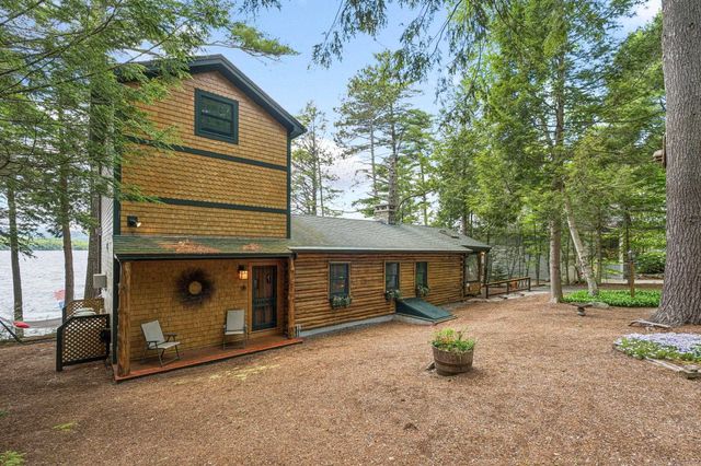 122 Broadside Road, Wolfeboro, NH 03894