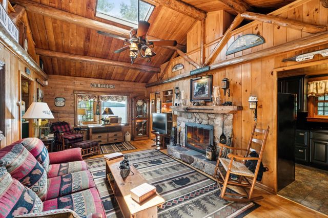 122 Broadside Road, Wolfeboro, NH 03894