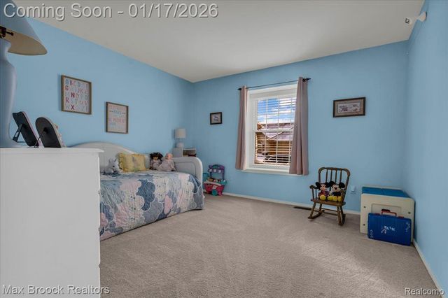 2115 Oakbrook Boulevard, Commerce Charter Township, MI 48390