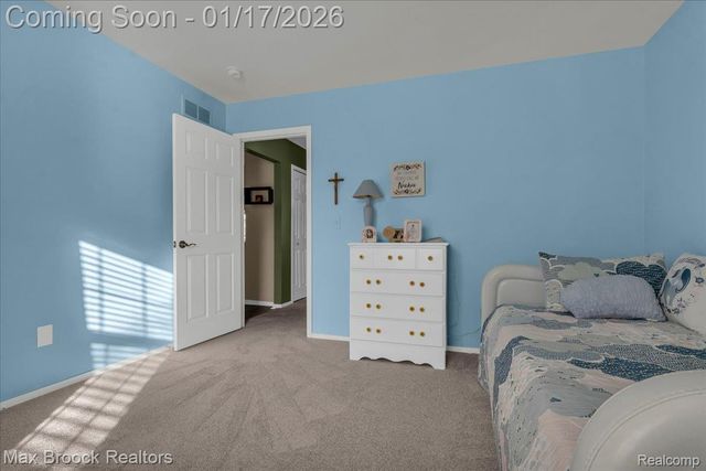 2115 Oakbrook Boulevard, Commerce Charter Township, MI 48390