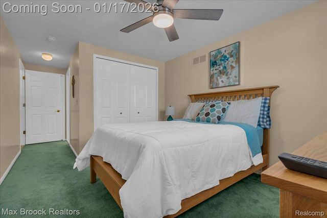 2115 Oakbrook Boulevard, Commerce Charter Township, MI 48390