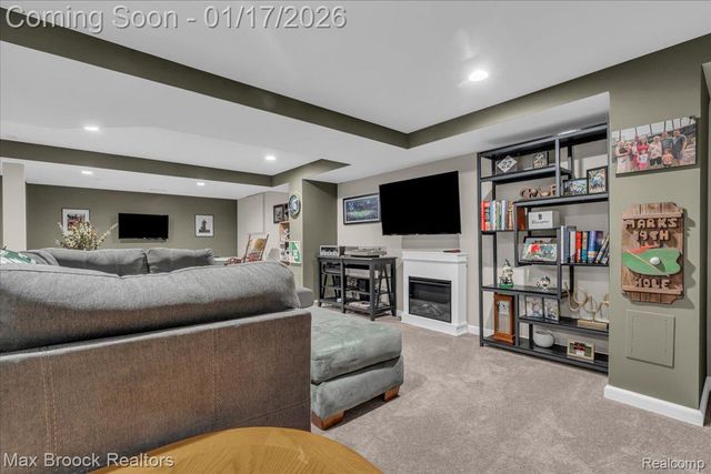 2115 Oakbrook Boulevard, Commerce Charter Township, MI 48390