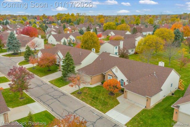 2115 Oakbrook Boulevard, Commerce Charter Township, MI 48390