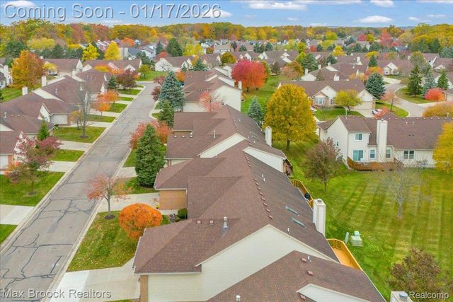 2115 Oakbrook Boulevard, Commerce Charter Township, MI 48390