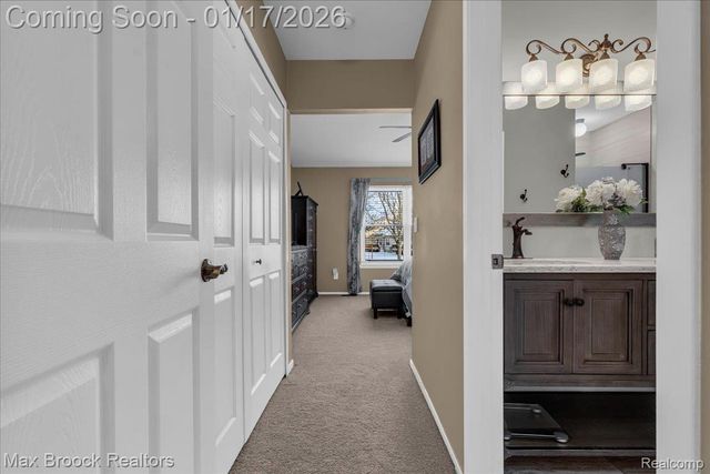 2115 Oakbrook Boulevard, Commerce Charter Township, MI 48390