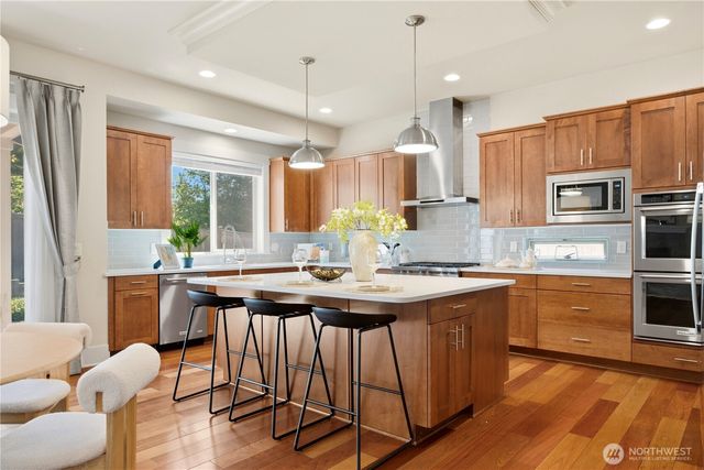 920 233rd Place NE, Sammamish, WA 98074