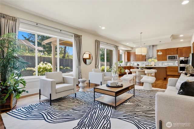 920 233rd Place NE, Sammamish, WA 98074