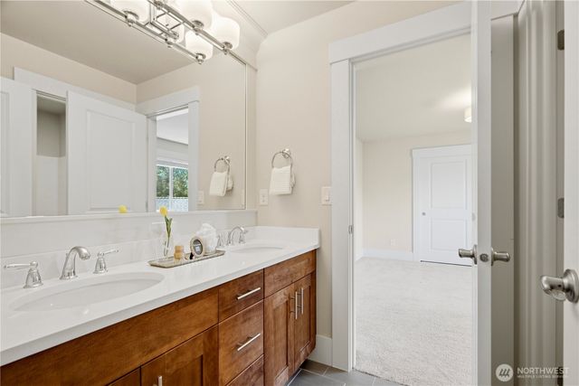 920 233rd Place NE, Sammamish, WA 98074