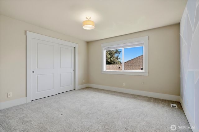 920 233rd Place NE, Sammamish, WA 98074