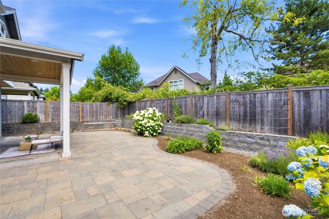 920 233rd Place NE, Sammamish, WA 98074