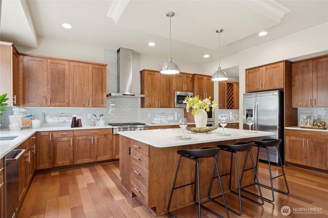 920 233rd Place NE, Sammamish, WA 98074