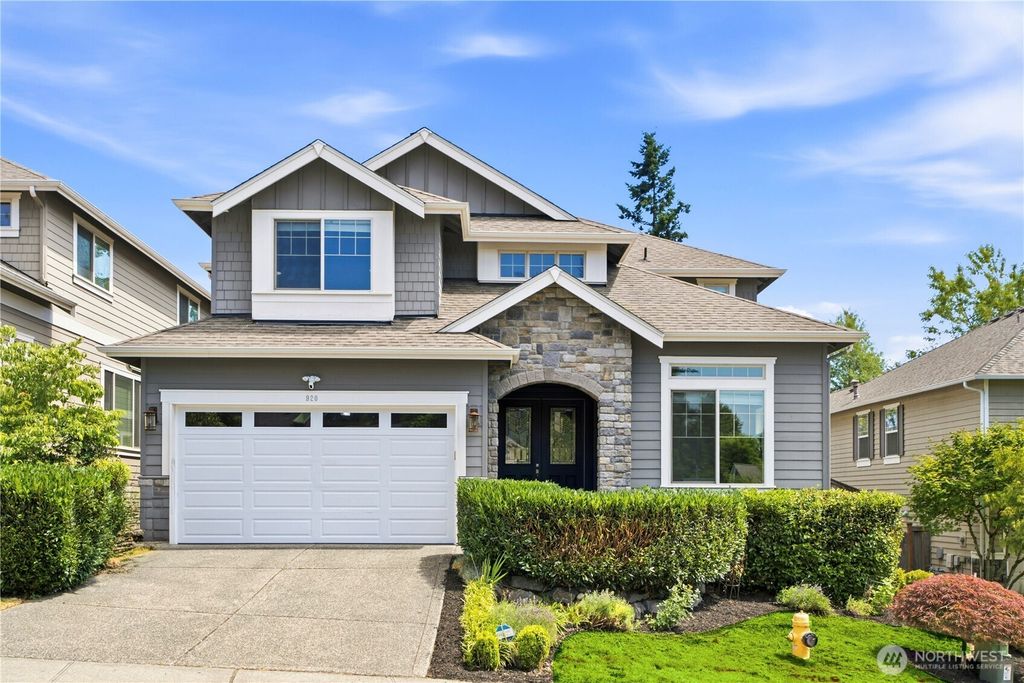 920 233rd Place NE, Sammamish, WA 98074