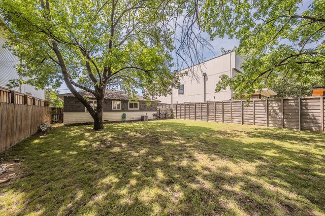 4411 Merrell Road, Dallas, TX 75229