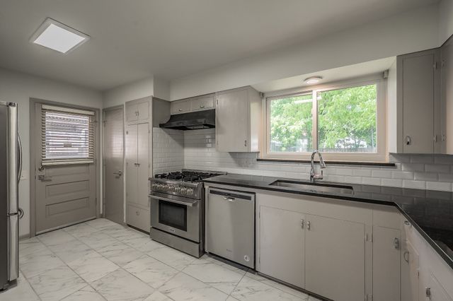 4411 Merrell Road, Dallas, TX 75229