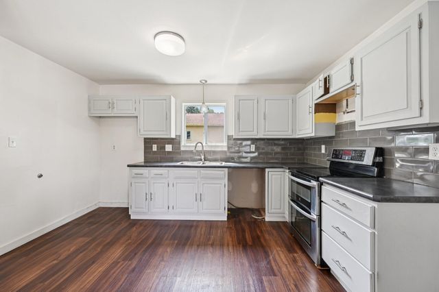 1727 Sioux Court, Grove City, OH 43123