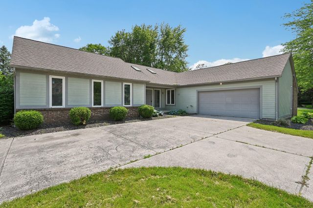 1727 Sioux Court, Grove City, OH 43123