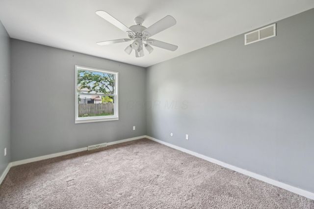 1727 Sioux Court, Grove City, OH 43123