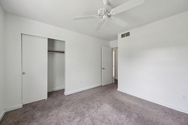 1727 Sioux Court, Grove City, OH 43123
