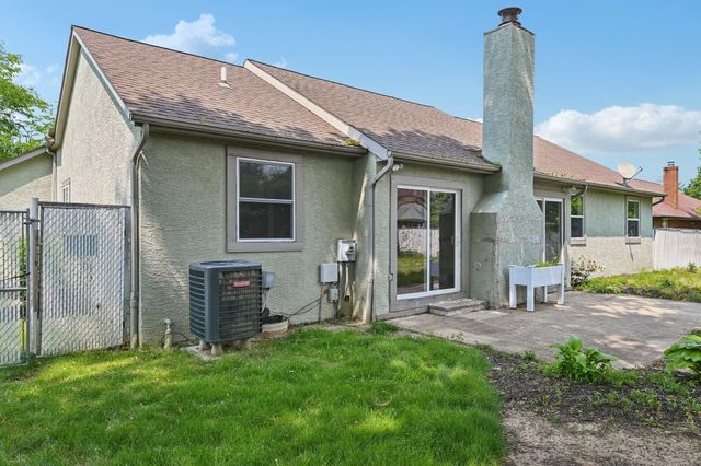1727 Sioux Court, Grove City, OH 43123