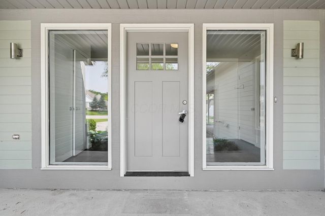 1727 Sioux Court, Grove City, OH 43123