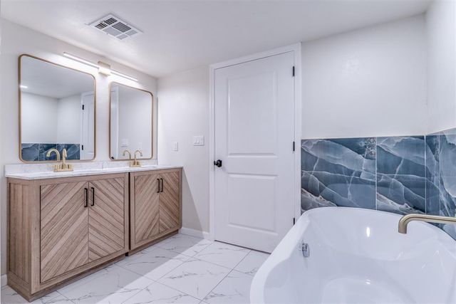 2037 NW 31st Terrace, Oklahoma City, OK 73118