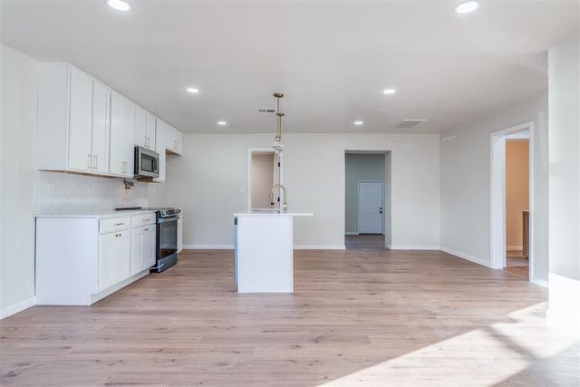 2037 NW 31st Terrace, Oklahoma City, OK 73118