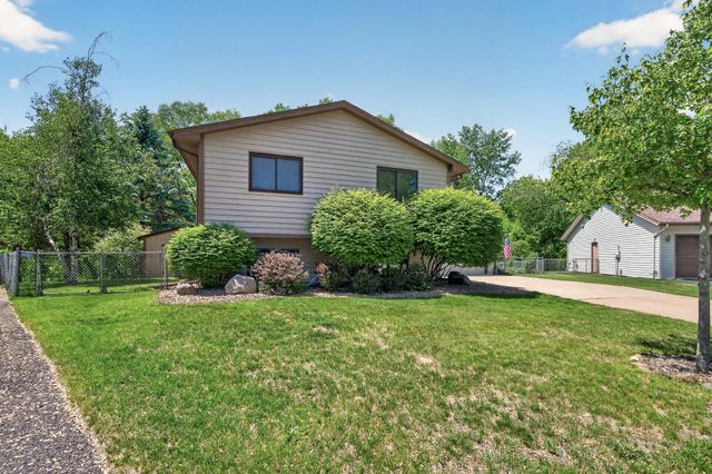 3286 York Alcove, Woodbury, MN 55125
