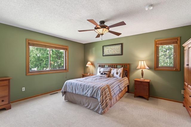 3286 York Alcove, Woodbury, MN 55125