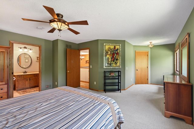 3286 York Alcove, Woodbury, MN 55125