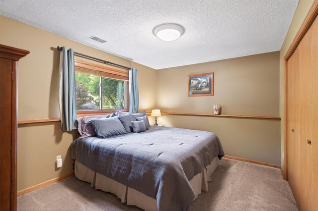3286 York Alcove, Woodbury, MN 55125