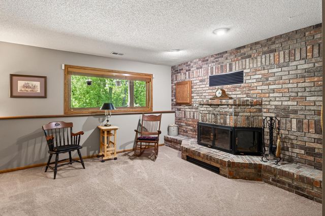 3286 York Alcove, Woodbury, MN 55125