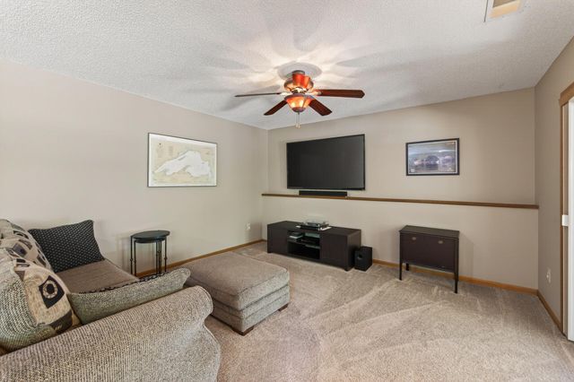 3286 York Alcove, Woodbury, MN 55125