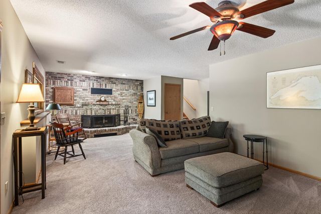 3286 York Alcove, Woodbury, MN 55125
