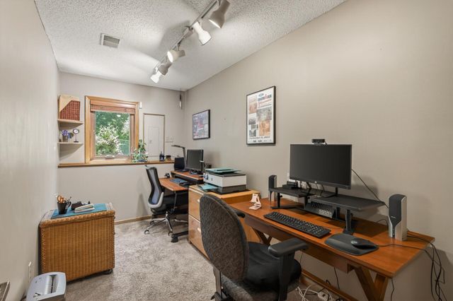 3286 York Alcove, Woodbury, MN 55125