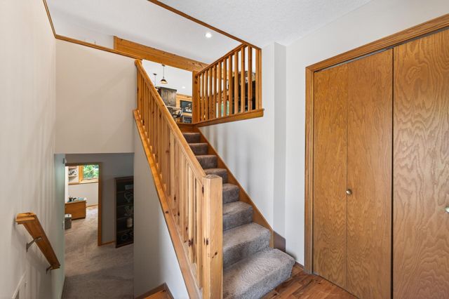 3286 York Alcove, Woodbury, MN 55125